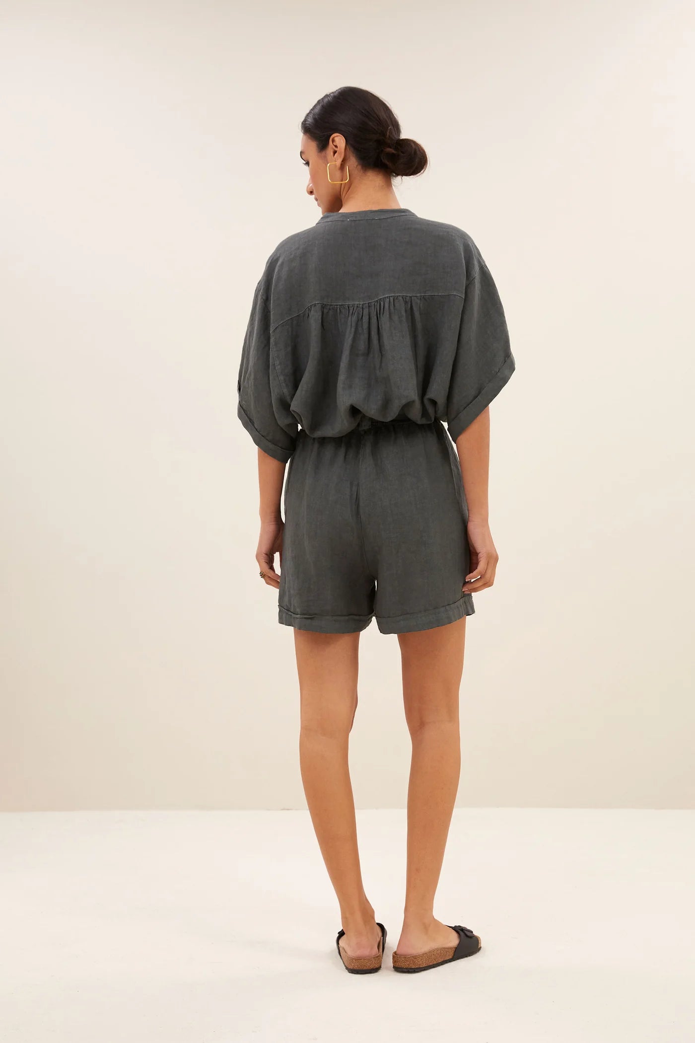 By-Bar June Linen Shorts in Charcoal