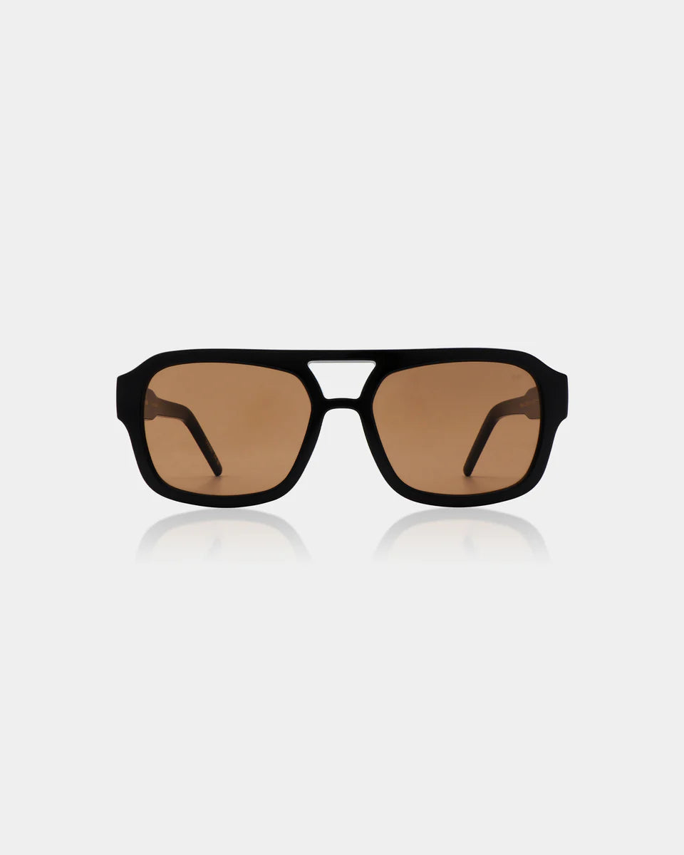 Kaya Sunglasses in Black