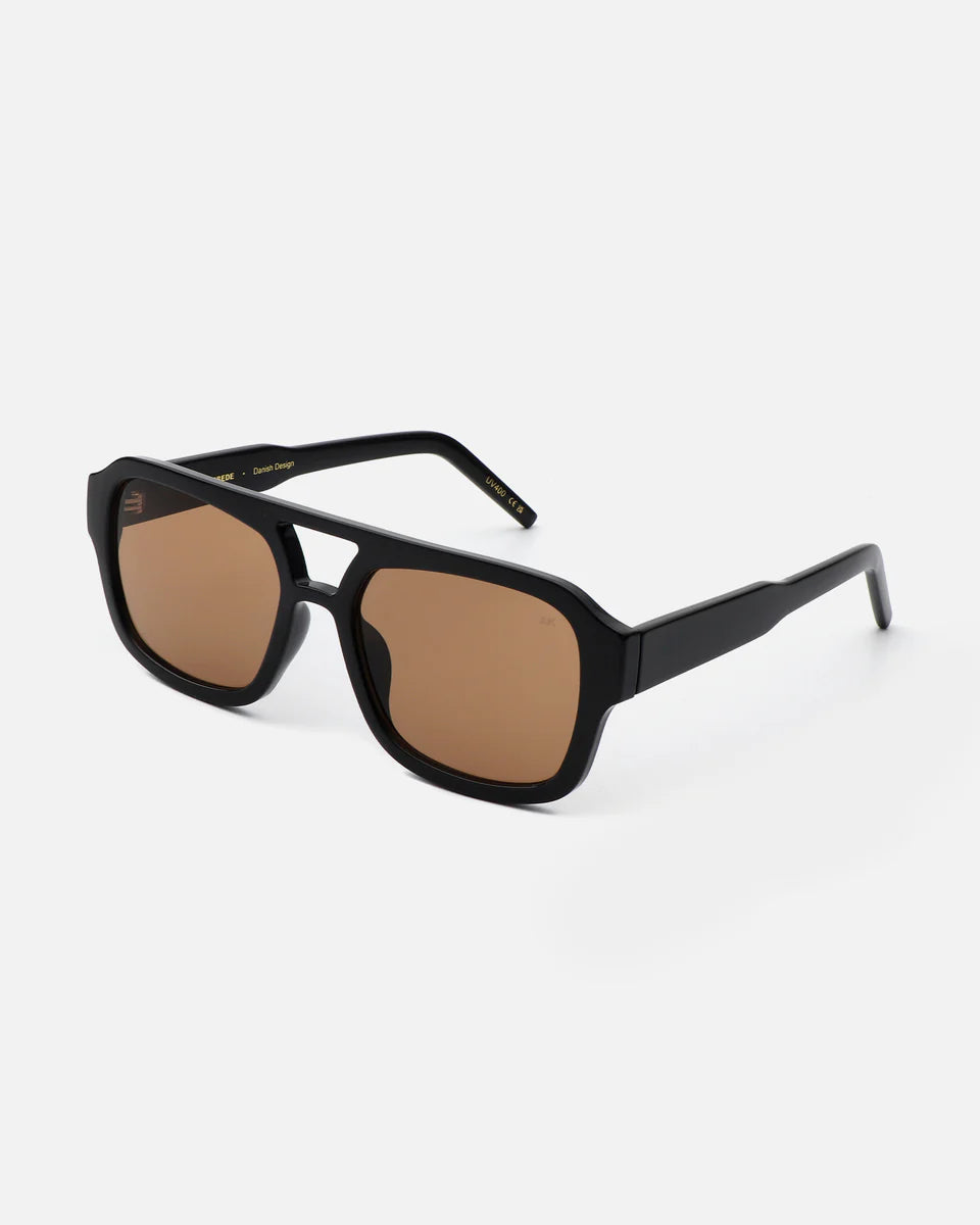 Kaya Sunglasses in Black