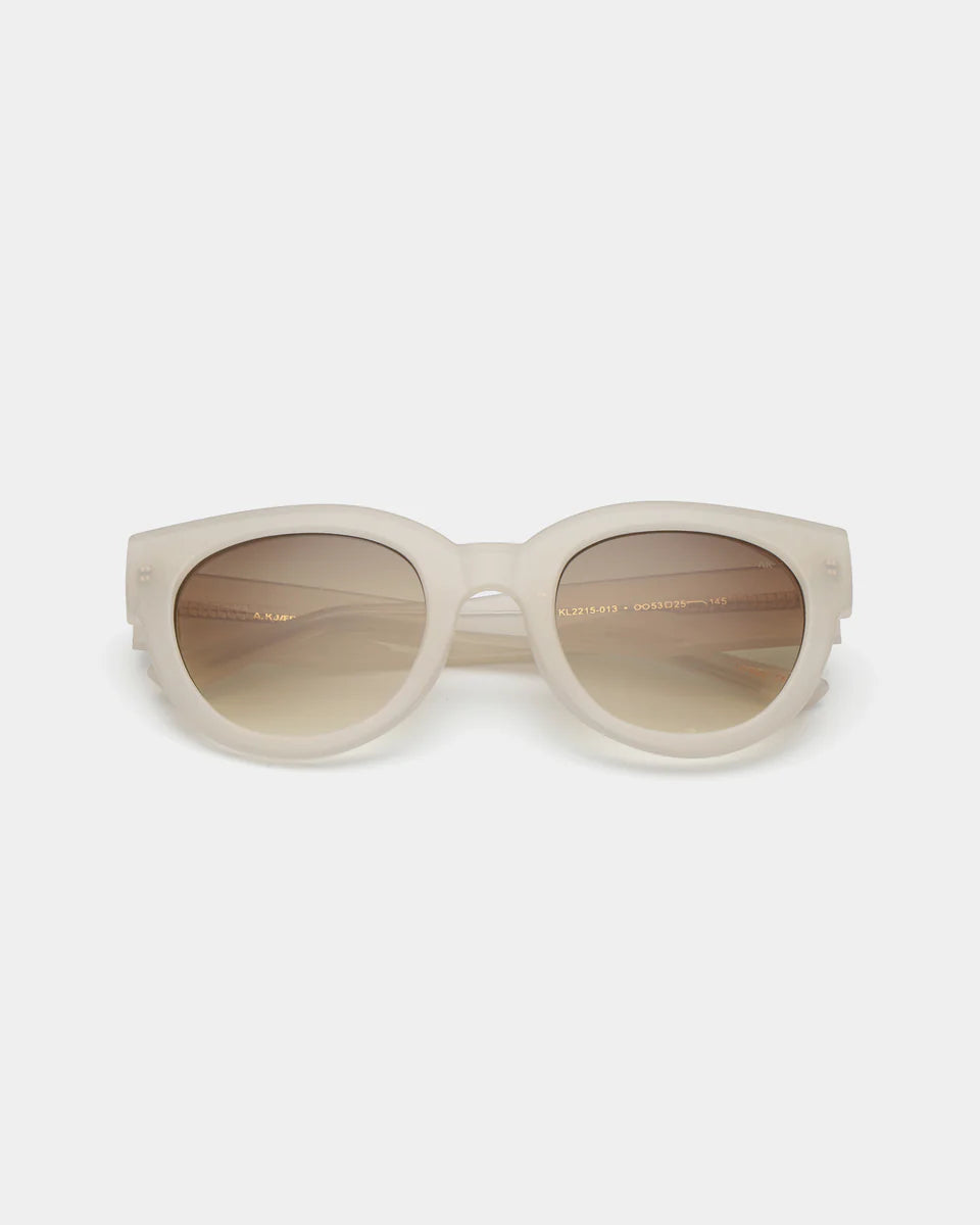 Lilly Sunglasses In Cream Bone