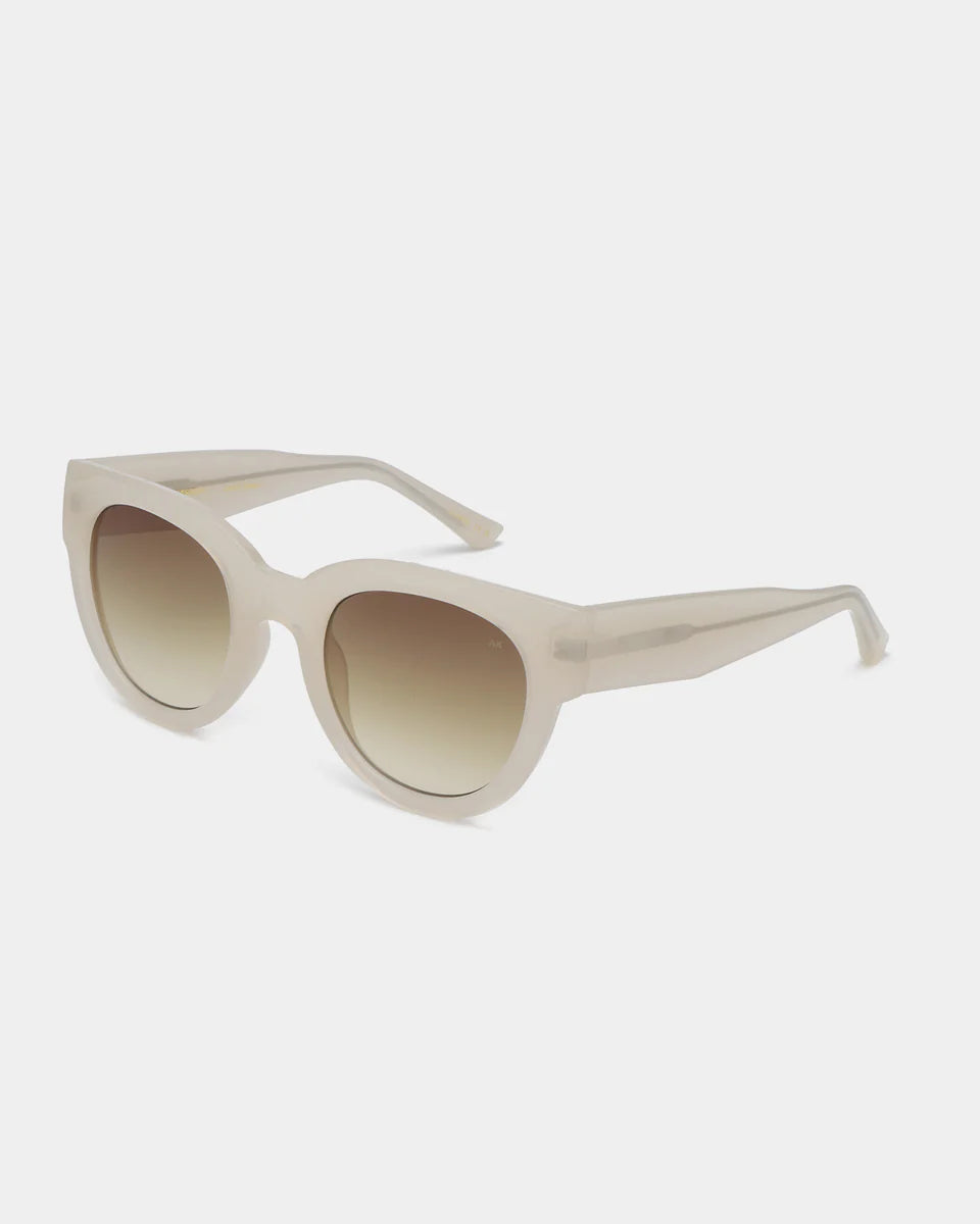 Lilly Sunglasses In Cream Bone