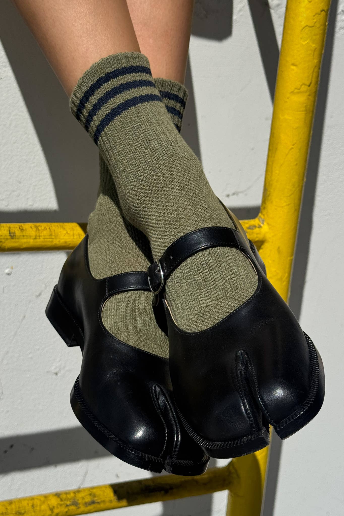 Le Bon Shoppe Girlfriend Socks in Indigo