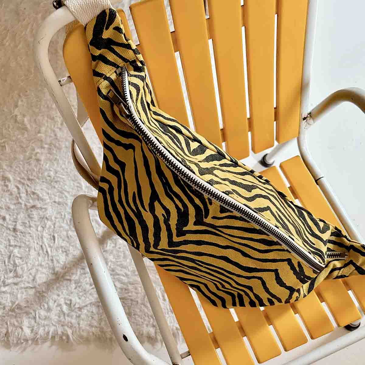 Banana bag in Yellow Zebra