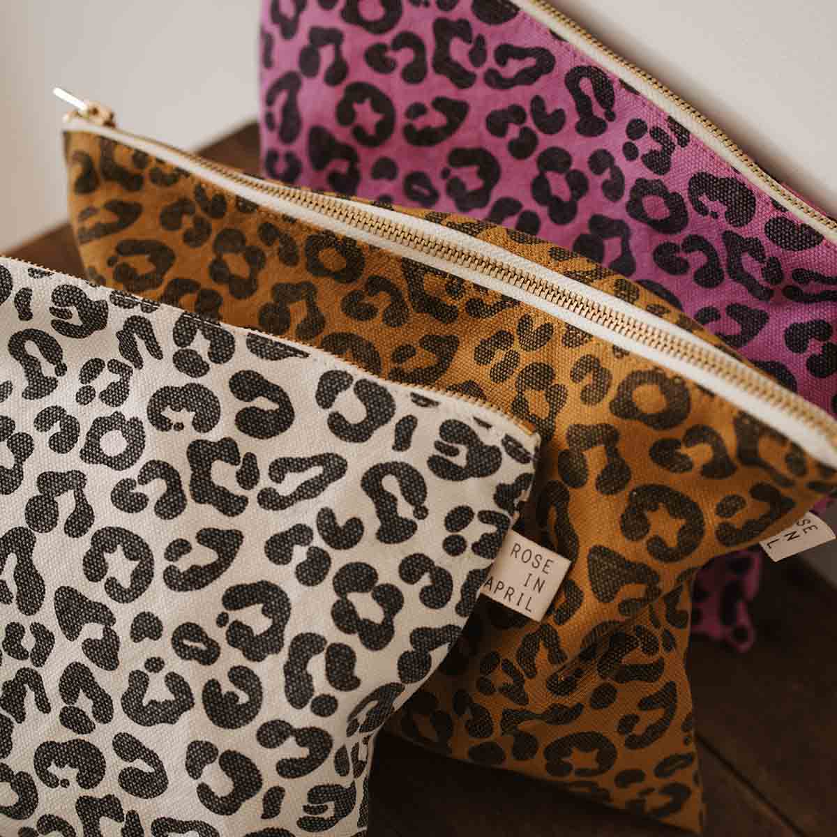 Lili Flat Pouch in Caramel Leopard