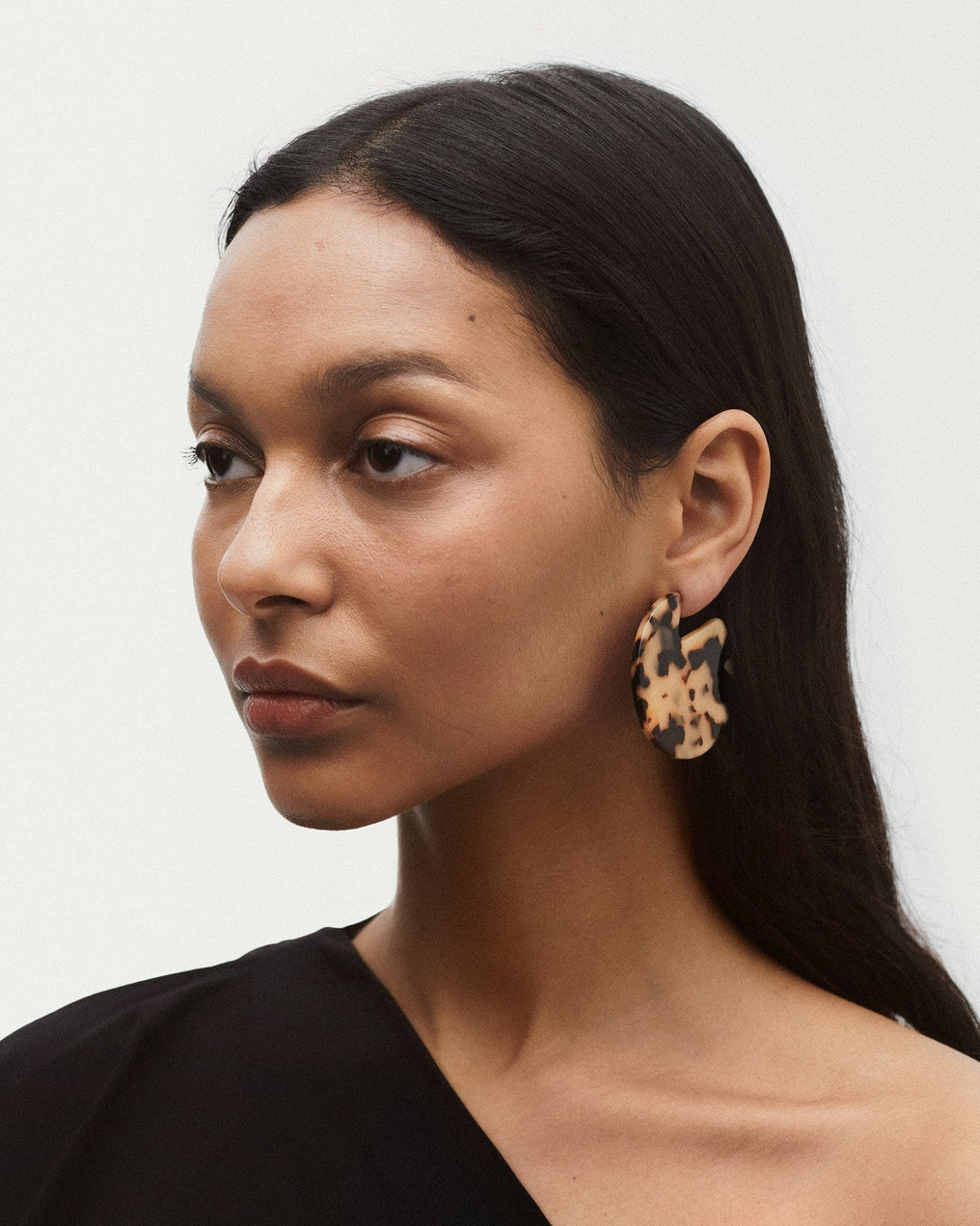 Clare Earring In Blond Tortoise