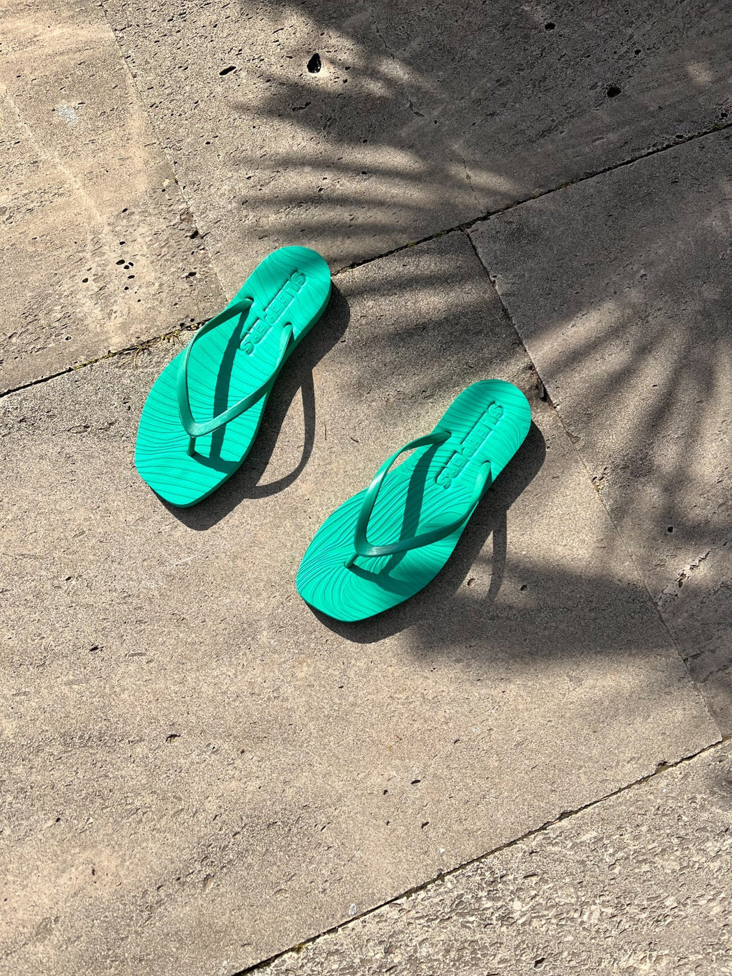 Sleepers Tapered Flip Flops - Emerald Green